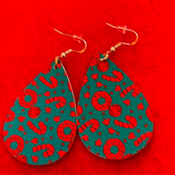 CHRISTMAS EARRINGS!!! - Picture 2 of 4
